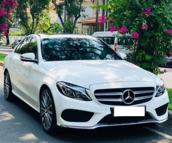 Mercedes-Benz C class C300 2017 - Cần bán Mercedes C300 sản xuất 2017, màu trắng