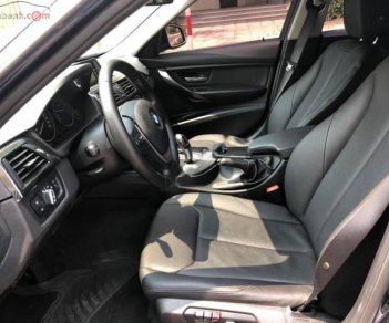 BMW 3 Series  320i Facelift 2015 - Bán BMW 3 Series 320i Facelift đời 2015, màu xanh lam, xe nhập ít sử dụng