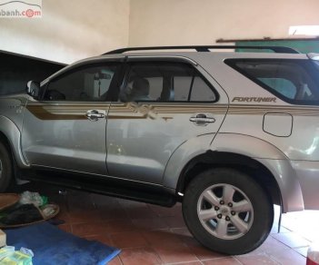 Toyota Fortuner 2011 - Bán Toyota Fortuner đời 2011, màu bạc chính chủ