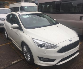 Ford Focus 2019 - Bán Ford Focus năm sản xuất 2019, màu trắng