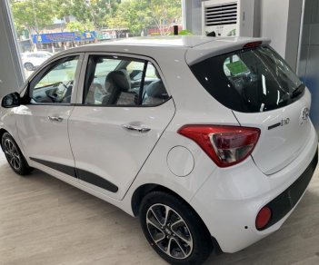 Hyundai Grand i10 1.2 AT 2019 - Bán xe Hyundai Grand i10 1.2 AT đời 2019, màu trắng, giá tốt nhất miền Nam