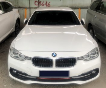 BMW 3 Series 330i Sport 2016 - Bán BMW 3Series 330i Sport Sx 2016, 31000km, xe chính chủ