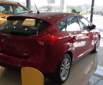 Ford Focus Trend   2019 - Bán xe Ford Focus Trend 5 cửa sx 2019, màu đỏ, giá hấp dẫn, giao ngay