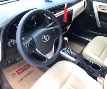 Toyota Corolla altis 1.8AT 2018 - Bán ô tô Toyota Corolla altis 1.8AT năm 2018, màu đen chính chủ, giá tốt