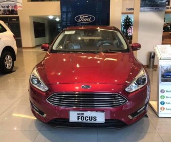 Ford Focus Titanium 1.5L AT 2019 - Bán xe Ford Focus 1.5 Titanium 2019, số tự động, máy xăng, màu đỏ