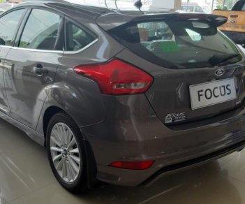Ford Focus Sport   2019 - Bán xe Ford Focus Sport 5 cửa sản xuất năm 2019, màu nâu hổ phách, giao ngay