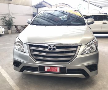 Toyota Innova 2015 - Bán xe Innova E sx 2015 màu bạc, chạy 71.000 km