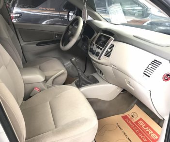 Toyota Innova 2015 - Bán xe Innova E sx 2015 màu bạc, chạy 71.000 km