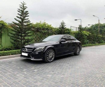 Mercedes-Benz C class C300 2017 - Chính chủ cần bán Mercedes C300 đời 2018, màu đen, nhập khẩu nguyên chiếc