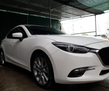 Mazda 3 2.0 2018 - Cần bán Mazda 3 2.0 đời 2018, màu trắng, 745tr