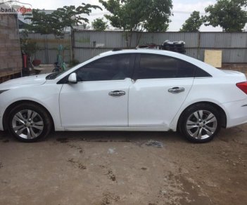 Chevrolet Cruze 2016 - Cần bán gấp Chevrolet Cruze năm 2016, màu trắng, xe đẹp