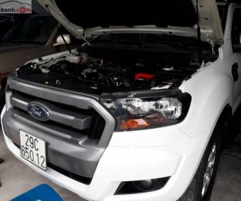 Ford Ranger XLS 2.2L 4x2 AT 2016 - Bán xe Ford Ranger XLS sx 2016, số tự động, máy dầu, màu trắng, nội thất màu ghi, odo 45000 km