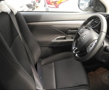 Mitsubishi Outlander 2.0 CVT 2019 - Mitsubishi Outlander 2019 giao ngay khuyến mãi tới 51 triệu tiền mặt. Gọi ngay nhận xe ngay