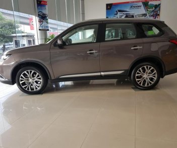 Mitsubishi Outlander 2.0 CVT 2019 - Mitsubishi Outlander 2019 giao ngay khuyến mãi tới 51 triệu tiền mặt. Gọi ngay nhận xe ngay