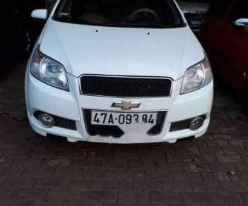 Chevrolet Aveo 2014 - Cần bán gấp Chevrolet Aveo sản xuất 2014, màu trắng giá cạnh tranh