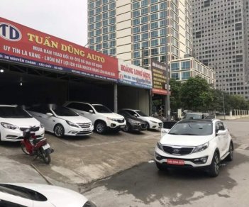 Kia Sportage 2011 - Cần bán xe Kia Sportage sản xuất năm 2011, màu trắng, nhập khẩu nguyên chiếc, giá chỉ 585 triệu