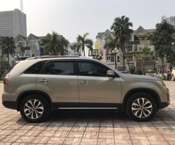 Kia Sorento 2.4 AT 2017 - Bán Kia Sorento 2.4 AT máy xăng sản xuất 2017 màu vàng cát, giá 795 triệu