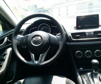 Mazda 3 AT 2018 - Bán gấp Mazda 3 2018 màu trắng, chính chủ, xe đi 22000 km