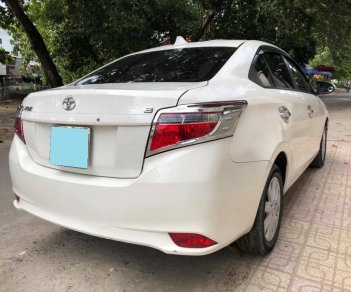 Toyota Vios E 2017 - Cần bán xe Toyota Vios E 2017 số tự động, màu trắng