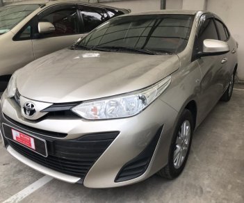 Toyota Vios 2019 - Bán xe Vios E 2019, nâu vàng, chạy 153 km, như mới, LH Hiền Toyota giá tốt