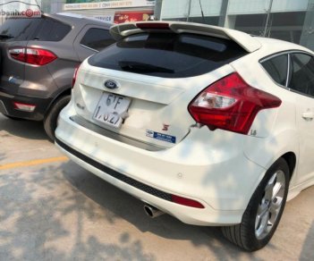 Ford Focus  2.0L 2015 - Bán Ford Focus Hachback 2.0L, mới lướt 5.000km, xe đẹp như mới