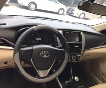 Toyota Vios 2019 - Bán xe Vios E 2019, nâu vàng, chạy 153 km, như mới, LH Hiền Toyota giá tốt