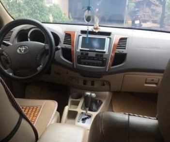 Toyota Fortuner   2011 - Bán xe Toyota Fortuner sản xuất năm 2011, màu đen