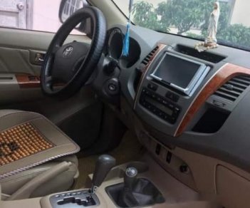 Toyota Fortuner   2011 - Bán xe Toyota Fortuner sản xuất năm 2011, màu đen