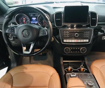 Mercedes-Benz GLS 400 4matic 2017 - Bán Mercedes GLS 400 đã lên fom GLS 63, màu đen, sản xuất và đăng ký 2017, biển Hà Nội