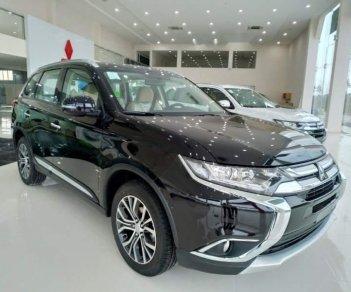 Mitsubishi Outlander 2019 - Bán Mitsubishi Outlander 2019, màu đen, giá 807.5tr