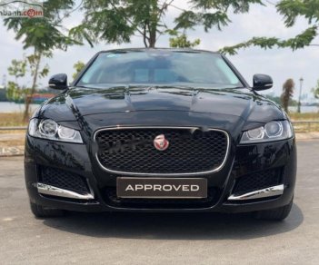 Jaguar XF Pure 2017 - Bán Jaguar XF Pure sản xuất 2017, màu đen, xe đẹp