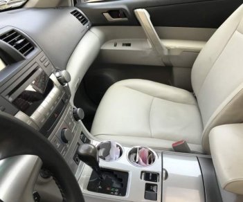 Toyota Highlander  SE  2011 - Cần bán xe Toyota Highlander SE sản xuất 2011, màu trắng, xe nhập