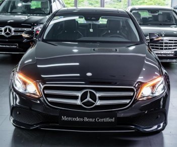 Mercedes-Benz E class 2017 - Bán Mercedes E250 2018 xe cũ, lướt 11.000km, chính hãng, giá tốt nhất