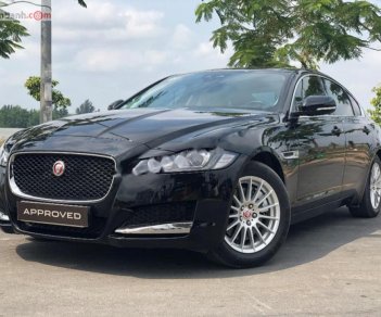 Jaguar XF Pure 2017 - Bán Jaguar XF Pure sản xuất 2017, màu đen, xe đẹp