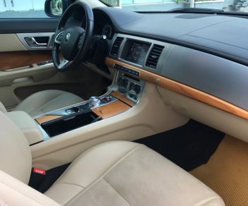 Jaguar XF 2015 - Bán Jaguar XF đời 2015, màu đen, xe nhập, xe gia đình