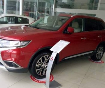 Mitsubishi Outlander 2.0 2019 - Bán Mitsubishi Outlander 2.0 đời 2019, màu đỏ, giá cạnh tranh