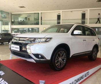 Mitsubishi Outlander    2019 - Bán ô tô Mitsubishi Outlander sản xuất năm 2019, màu trắng, giá 807tr