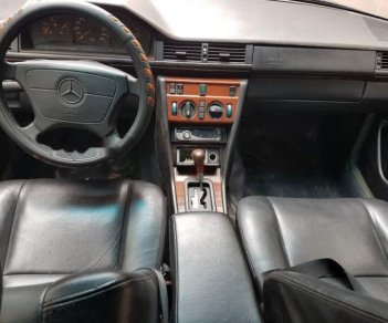 Mercedes-Benz E class E280 1994 - Bán ô tô Mercedes E280 năm 1994, màu xám số tự động, giá chỉ 120 triệu