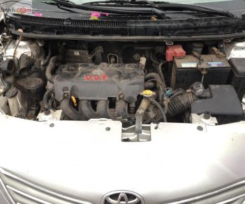 Toyota Vios E 2010 - Cần bán xe Toyota Vios E năm sản xuất 2010, màu bạc