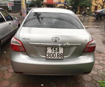 Toyota Vios E 2010 - Cần bán xe Toyota Vios E năm sản xuất 2010, màu bạc