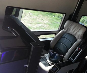 Hãng khác Xe du lịch Meadow Limousine Dcar TB85s 2018 - Bán xe 19 chỗ Thaco TB85s Limousine Dcar đời cuối 2018, màu đen, 2 tỷ rưỡi