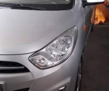 Hyundai i10   2011 - Bán xe Hyundai i10 năm sản xuất 2011, màu bạc, giá chỉ 225 triệu