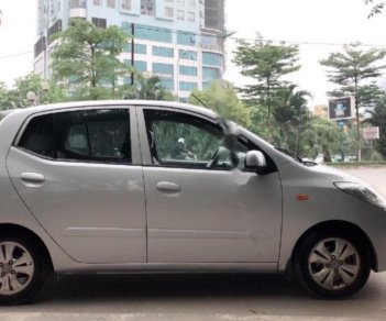 Hyundai i10 2013 - Bán Hyundai i10 năm sản xuất 2013, màu bạc, nhập khẩu nguyên chiếc