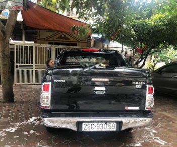 Toyota Hilux 3.0G 4x4 MT 2014 - Bán xe Hilux 3.0 sx 2014, số tay, máy dầu, màu đen, đã đi 136000 km