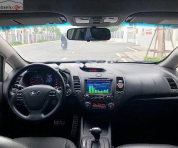 Kia K3 2015 - Bán ô tô Kia K3 đời 2015, màu trắng xe gia đình 