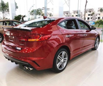 Hyundai Elantra 1.6 MT 2019 - Bán Elantra giảm giá kịch sàn, xe sẵn giao ngay trong tuần, quà tặng hấp dẫn