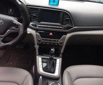 Hyundai Elantra 1.6 AT 2016 - Bán Hyundai Elantra 1.6 AT đời 2016, màu đen 