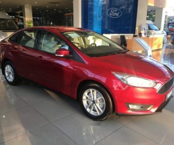 Ford Focus 2019 - Bán ô tô Ford Focus năm sản xuất 2019, màu đỏ, giá 575tr