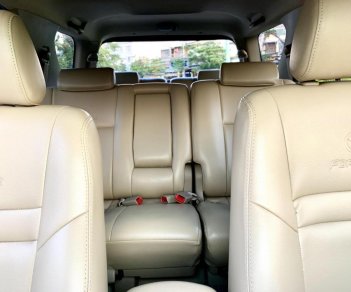 Toyota Fortuner 2.7 2011 - Bán Fortuner V 2,7 đủ đồ chơi hai cầu, số tự động, ít hao xăng, nội thất đẹp