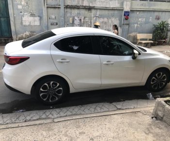 Mazda 2 1.5AT 2018 - Cần tiền bán Mazda 2 số tự động, màu trắng, sản xuất 2018